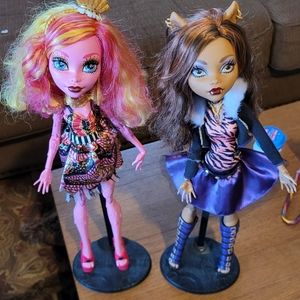 Clawdeen is SOLD. Freak Du Chic is available for $
